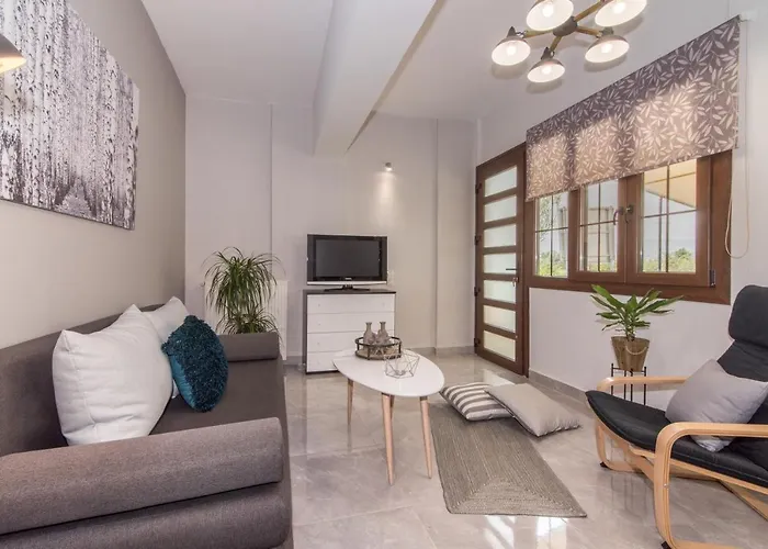 Valentine\'S Modern Apartment